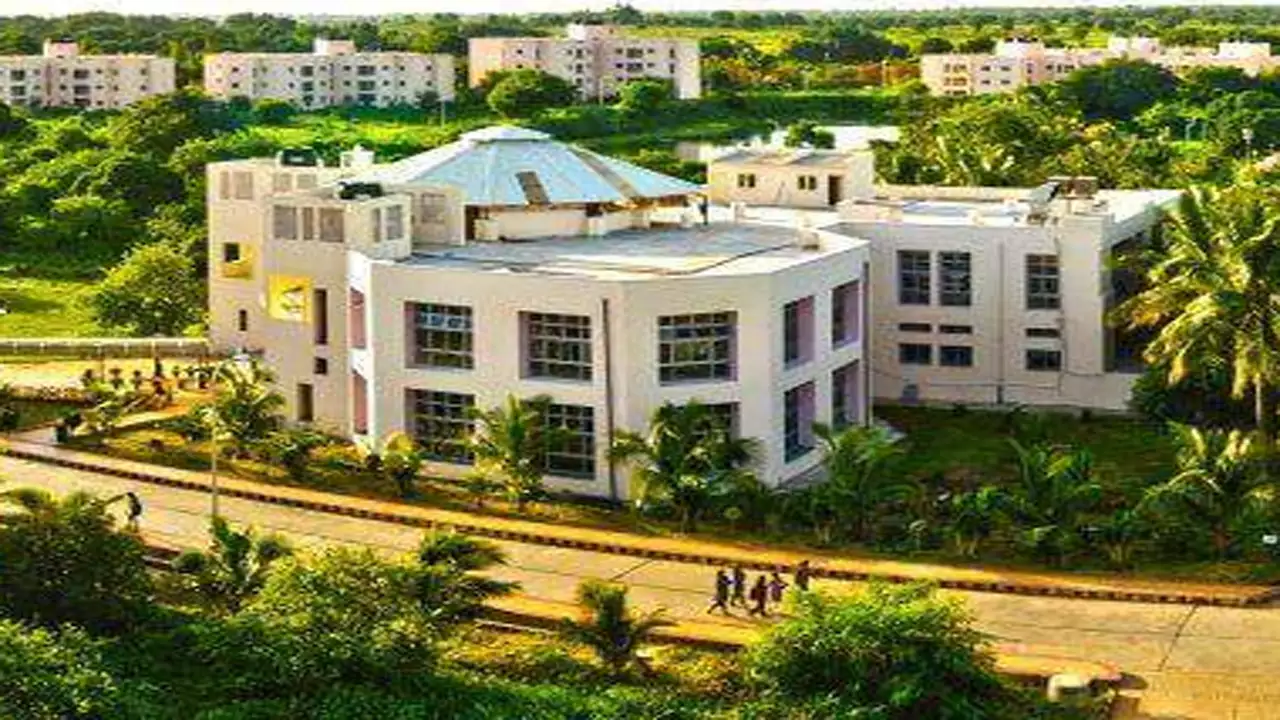 College 6